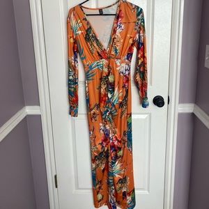 Maxi Dress, SHEIN, S. Ruched with lots of stretch. Length 51, pit to pit 16.